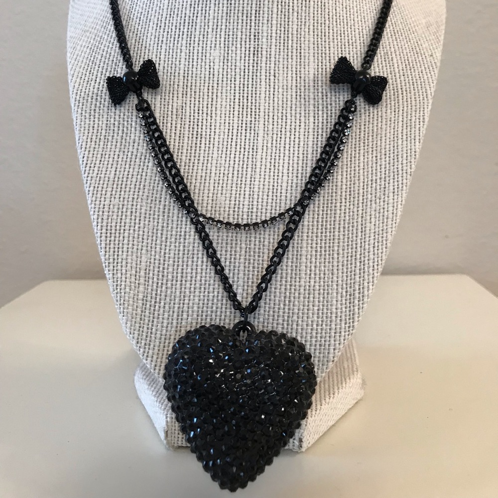 NWOT Betsey Johnson Black Heart Necklace